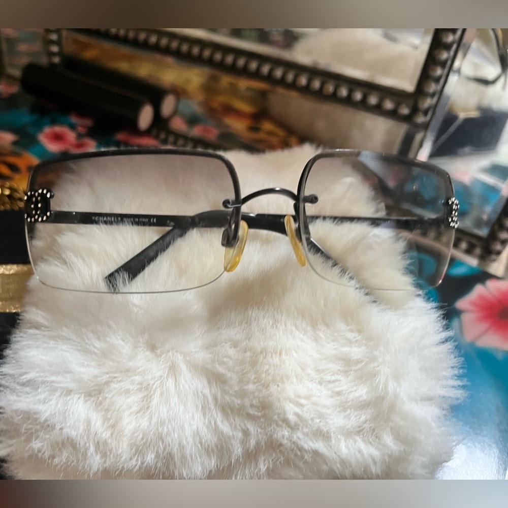 Chanel Y2K Diamante ๐ Crystal CC Logo Sunglasses Smoke ๐จ Gray - Picture 6 of 17